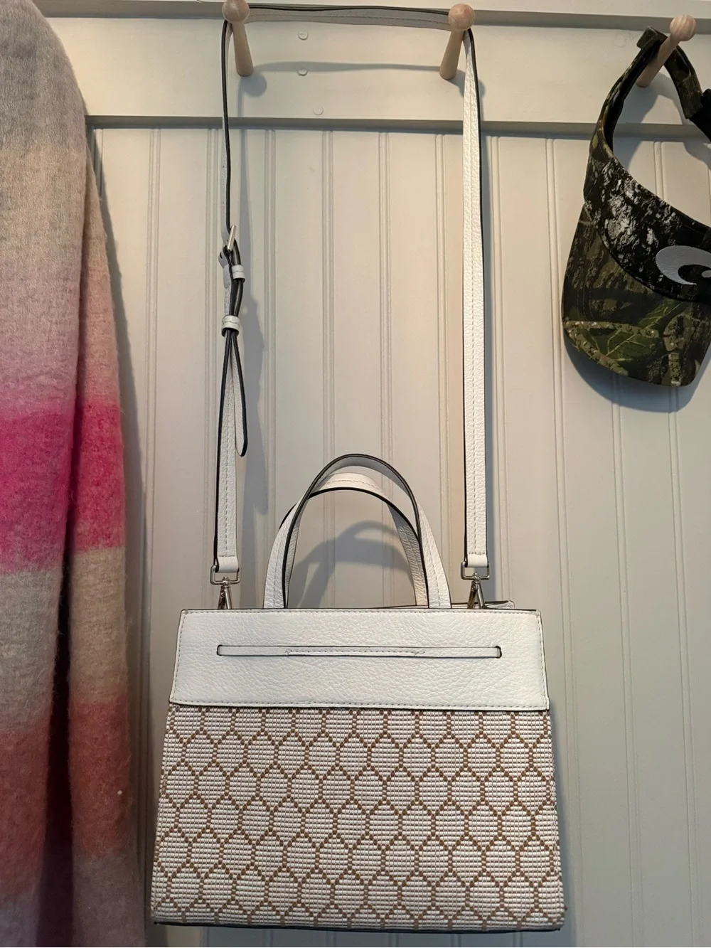 White-tan Floral-Embellished Woven Tote Crossbody Bag